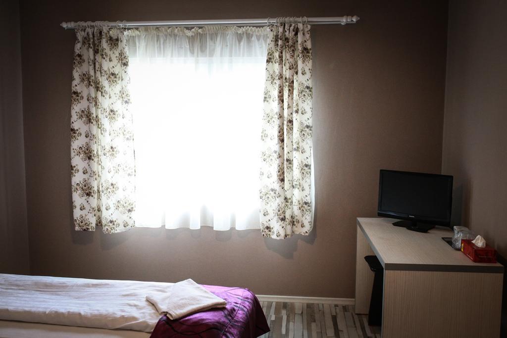 Pensiunea Oxana Lipova Kamer foto