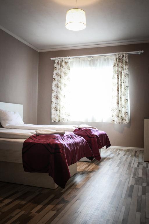 Pensiunea Oxana Lipova Buitenkant foto